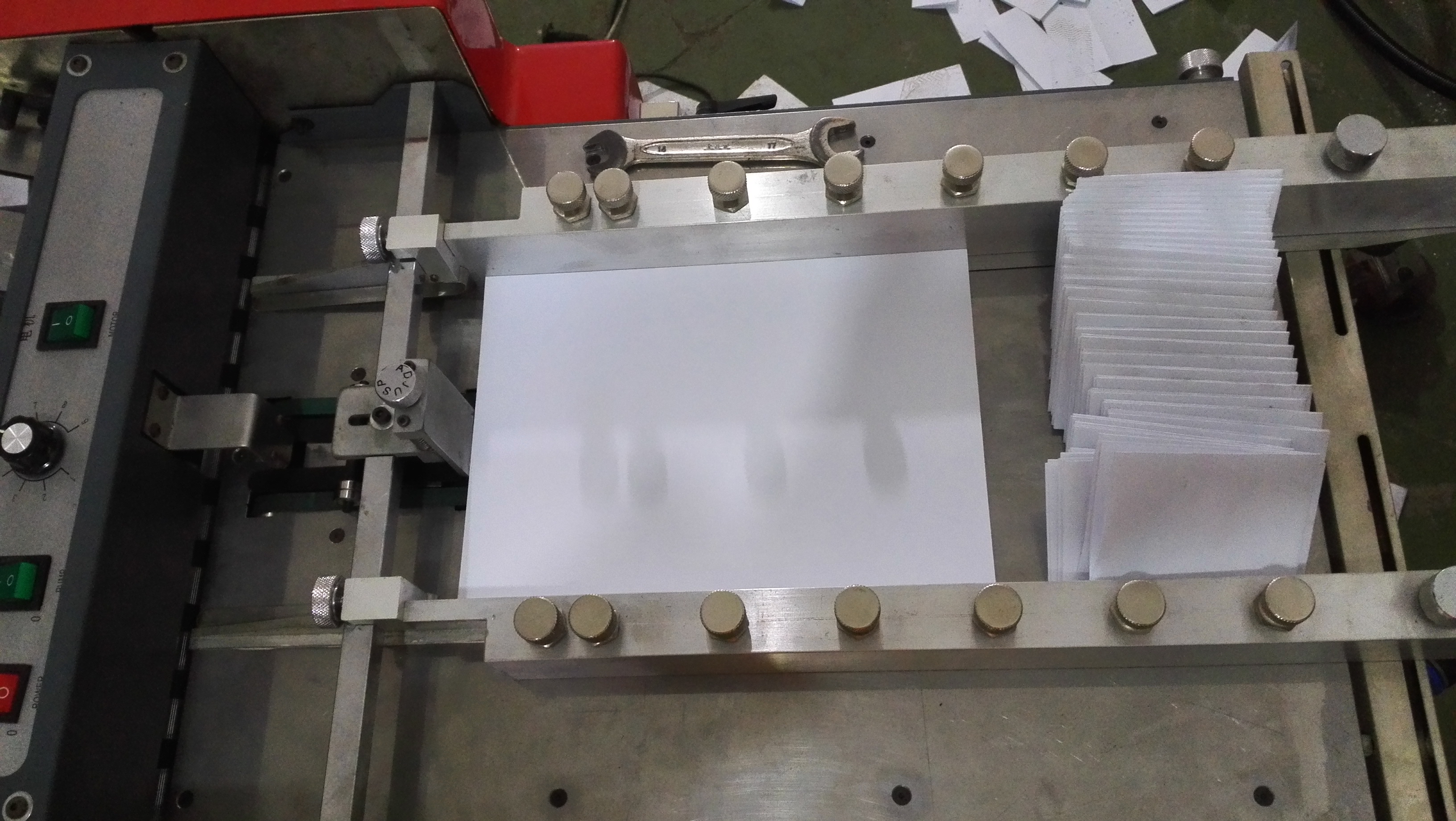 Menú de folleto Máquina de plegado de papel de instrucciones